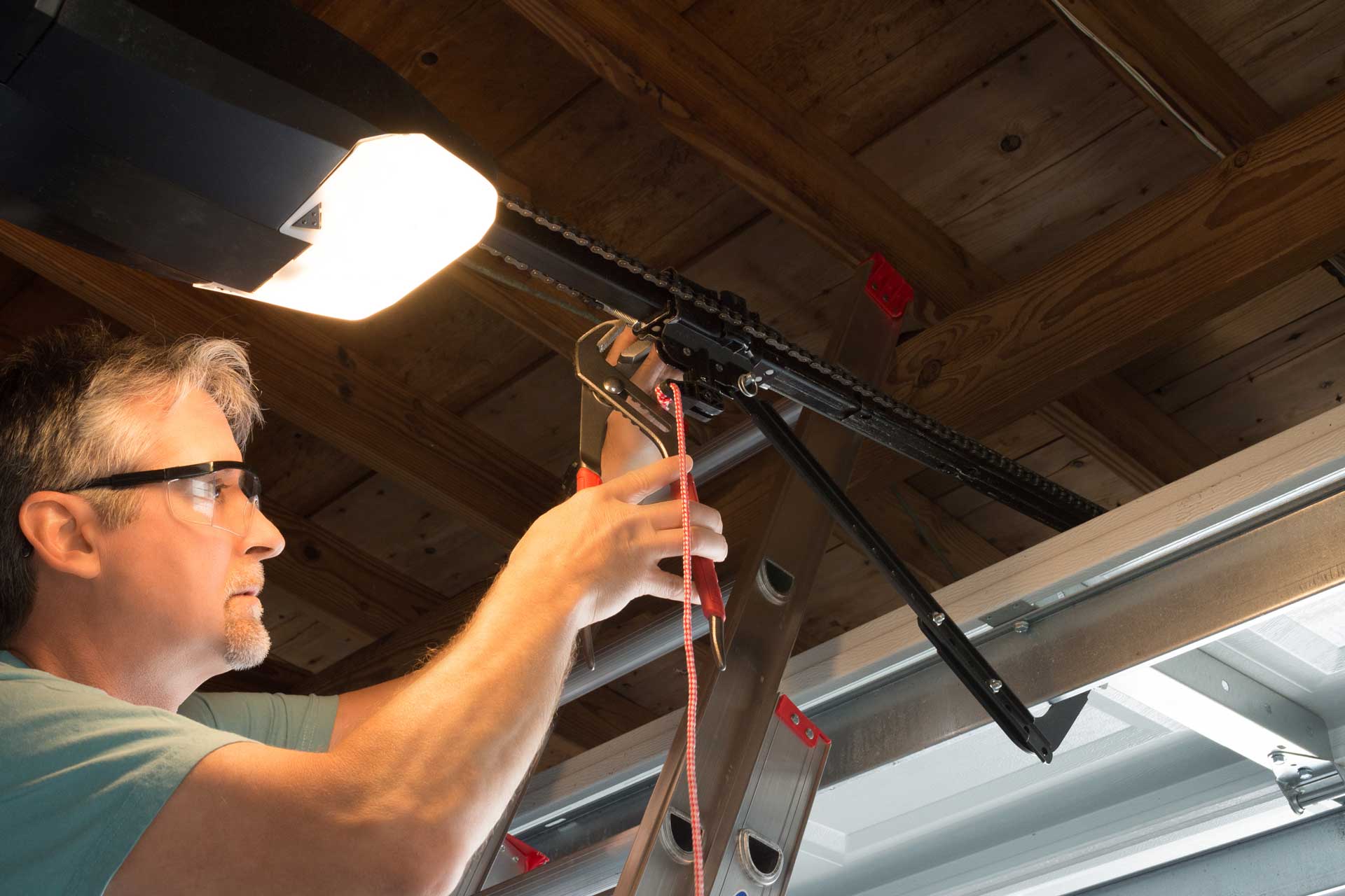 Garage Door Opener Repair Tamarac